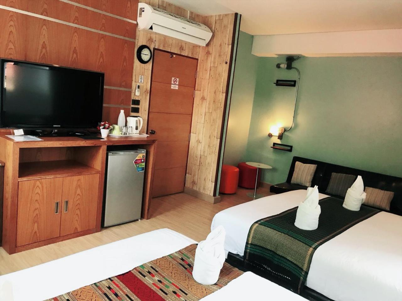 Хостел Tawan Bed Club Чиангмай Экстерьер фото